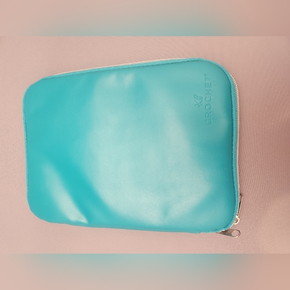 Knit Picks Crochet Hook Case - EUC - Teal